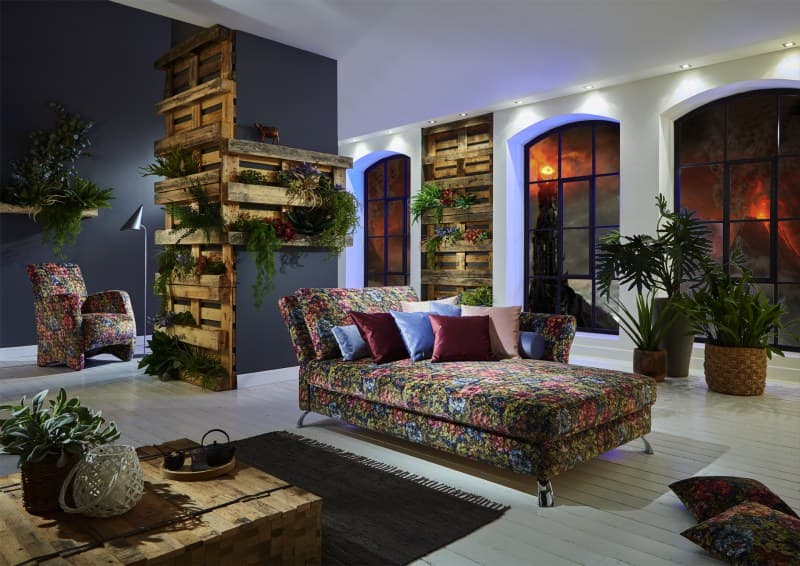 Schlafsofa - inkl. Rückenkissen, Rücken verstellbar (manuell), Bettkasten, Velourstoff, Mehrfarbig