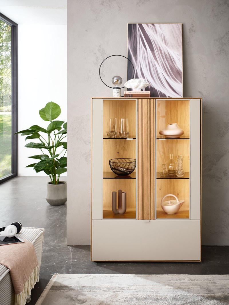 Highboard mit Beleuchtung - Wildeiche massiv, Absetzungen Perla
